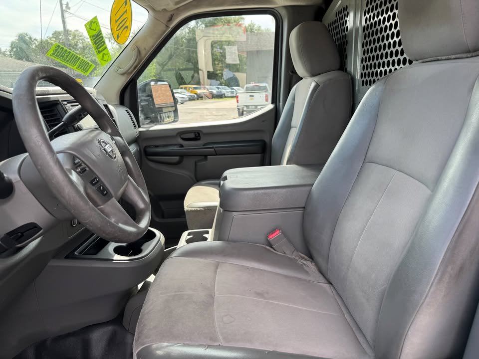 2017 Nissan Nv