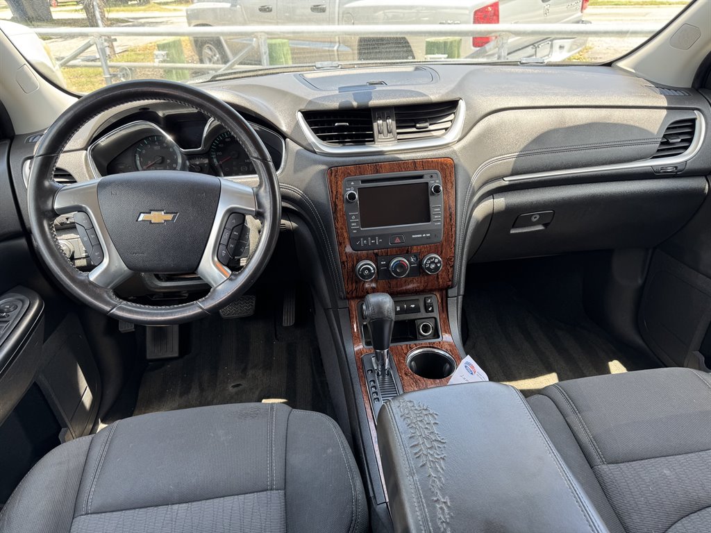 2014 Chevrolet Traverse - $11,995