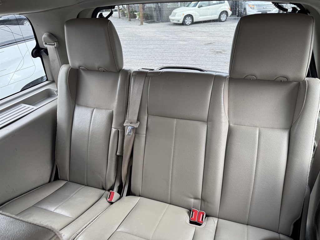 2010 Ford Expedition - $6,995