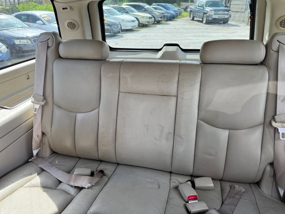 2005 Cadillac Escalade - $5,995