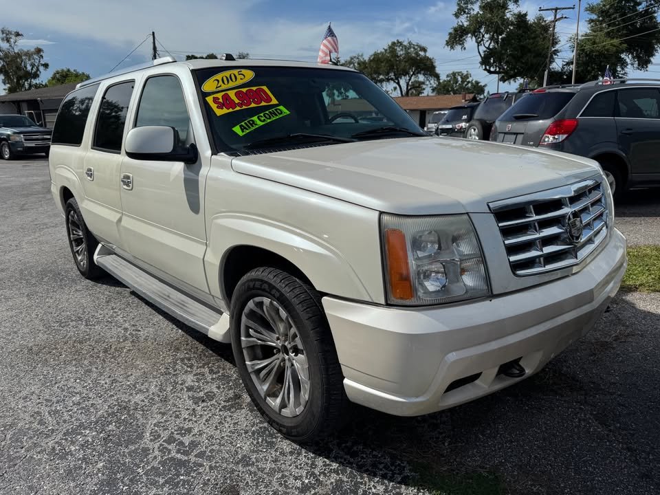 2005 Cadillac Escalade - $5,995