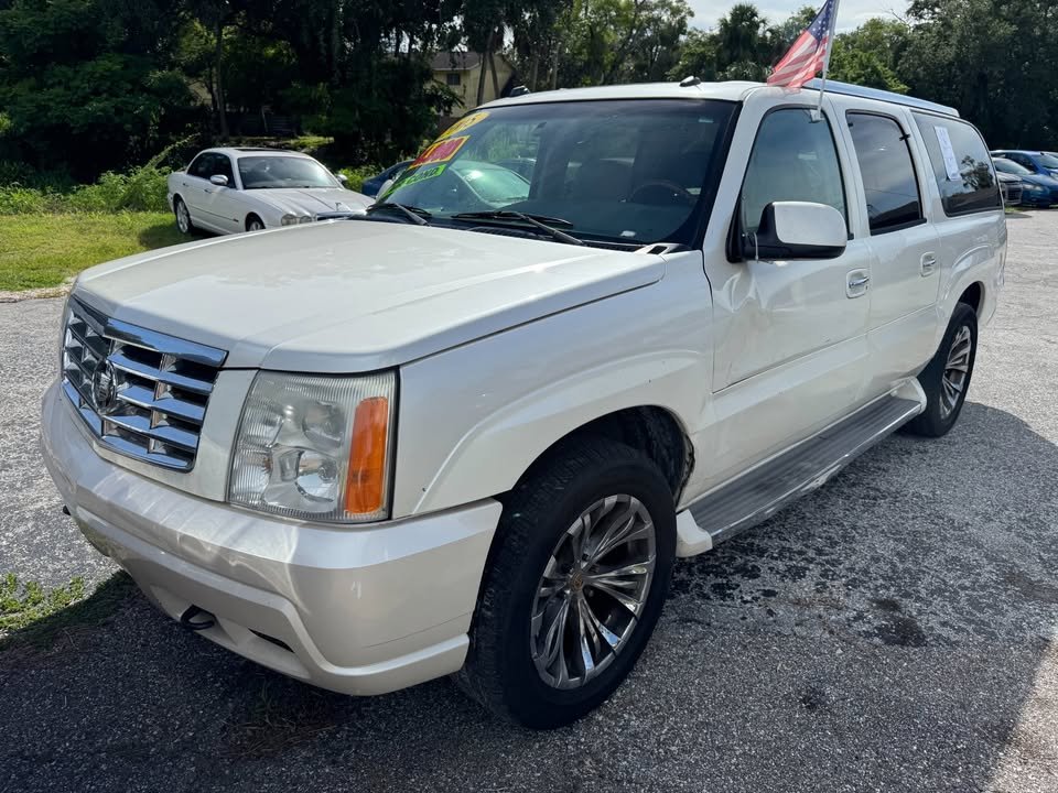 2005 Cadillac Escalade - $5,995