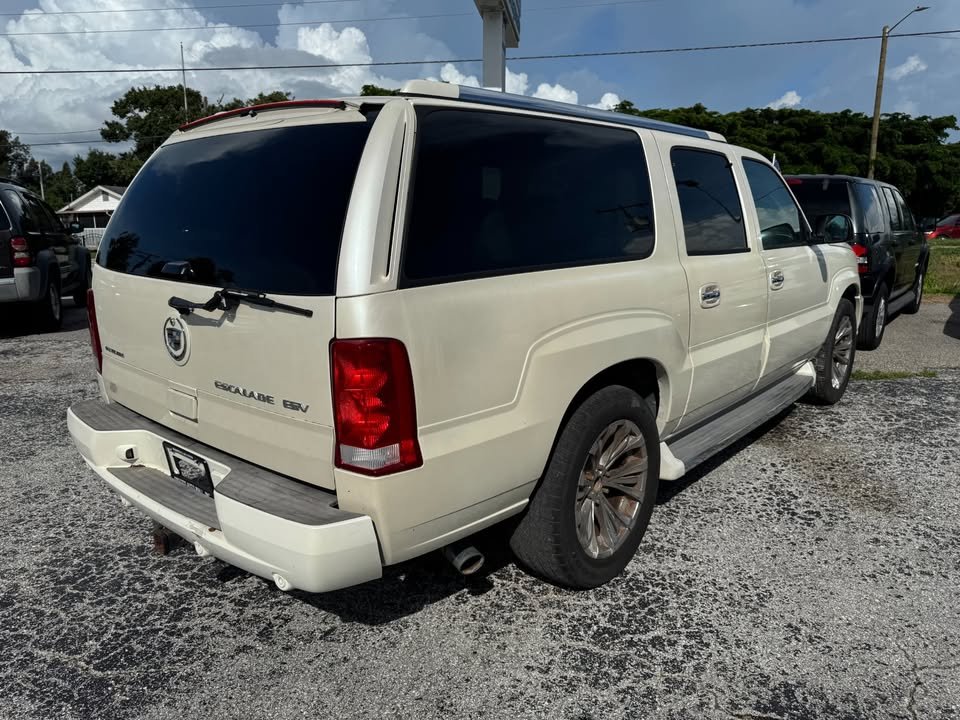 2005 Cadillac Escalade - $5,995