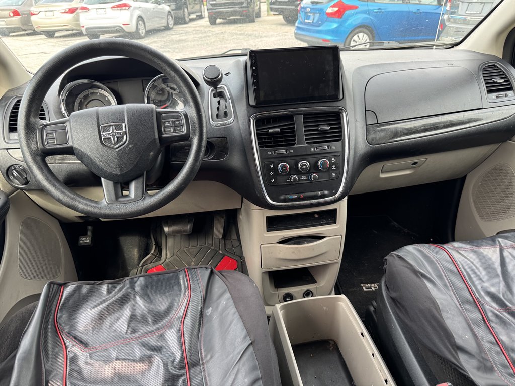 2015 Dodge Grand Caravan - $10,995