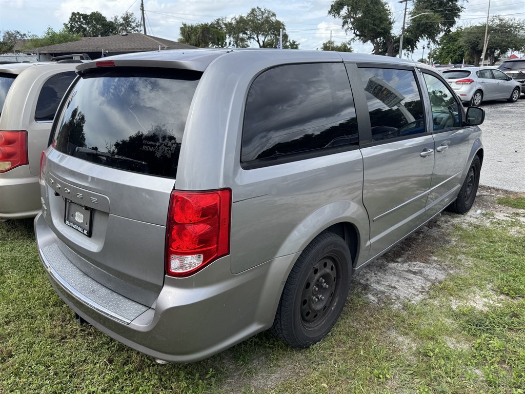 2015 Dodge Grand Caravan - $10,995