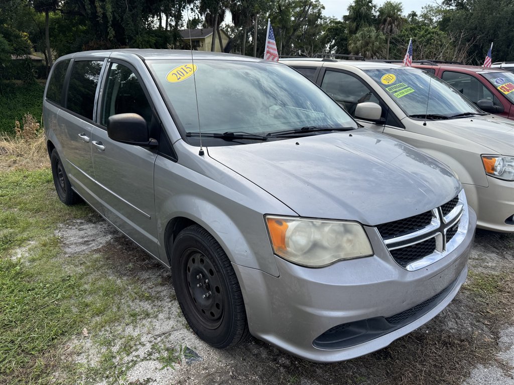 2015 Dodge Grand Caravan - $10,995