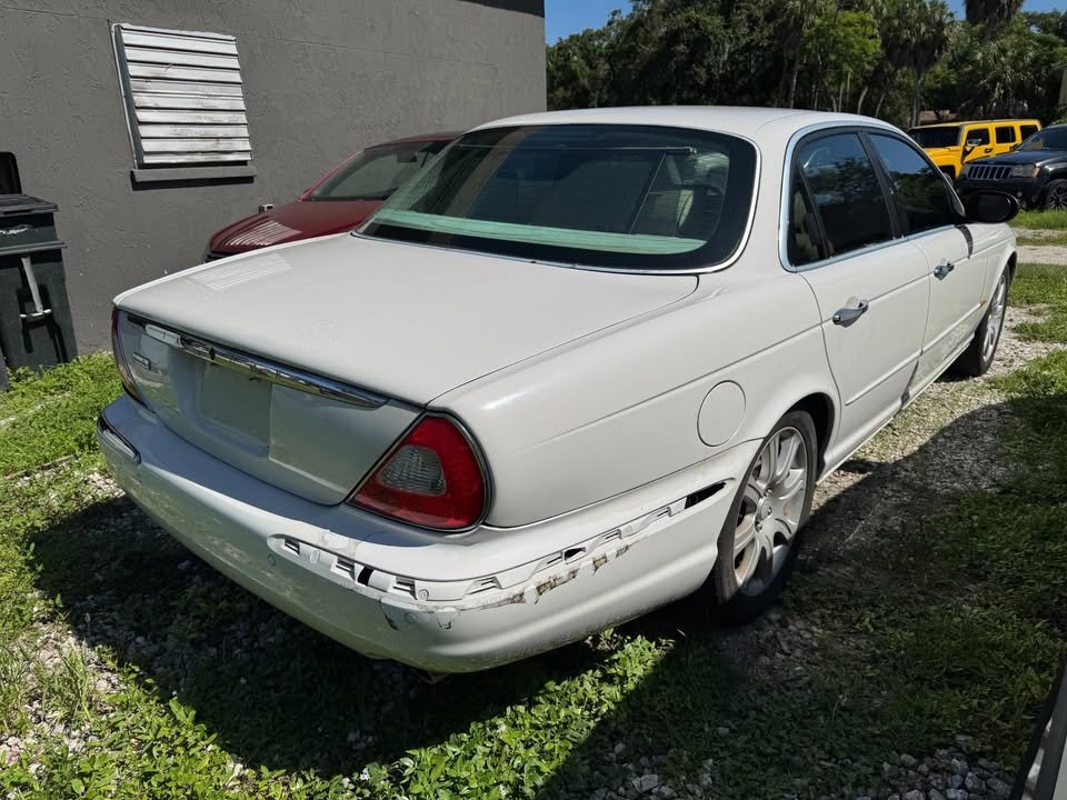 2004 Jaguar Vanden Plas