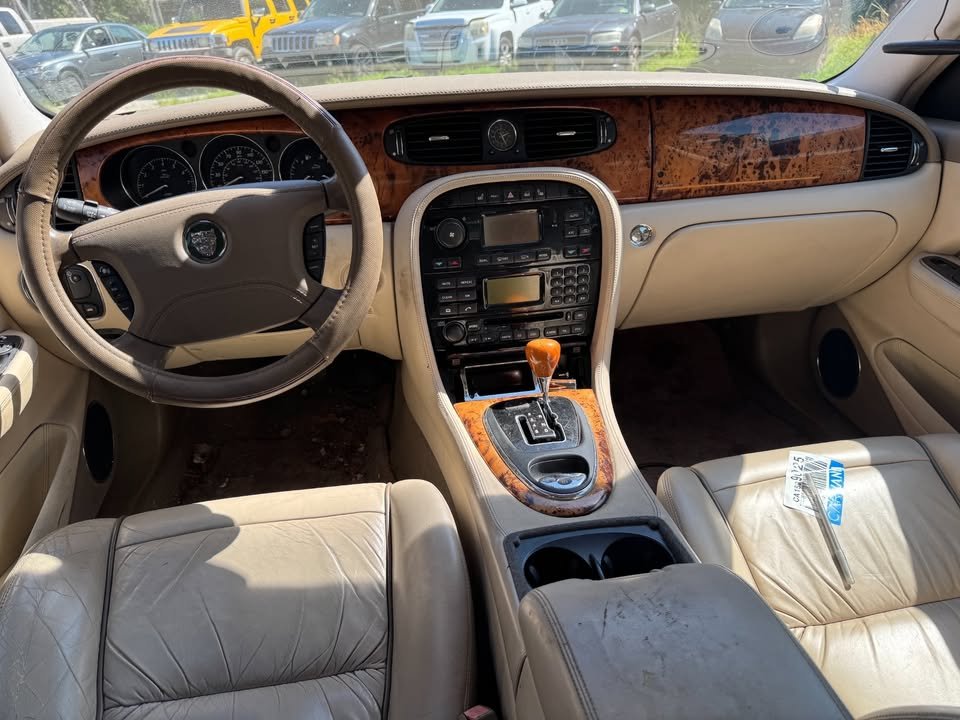 2004 Jaguar Vanden Plas