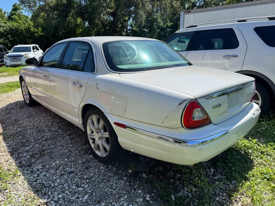 2004 Jaguar Vanden Plas