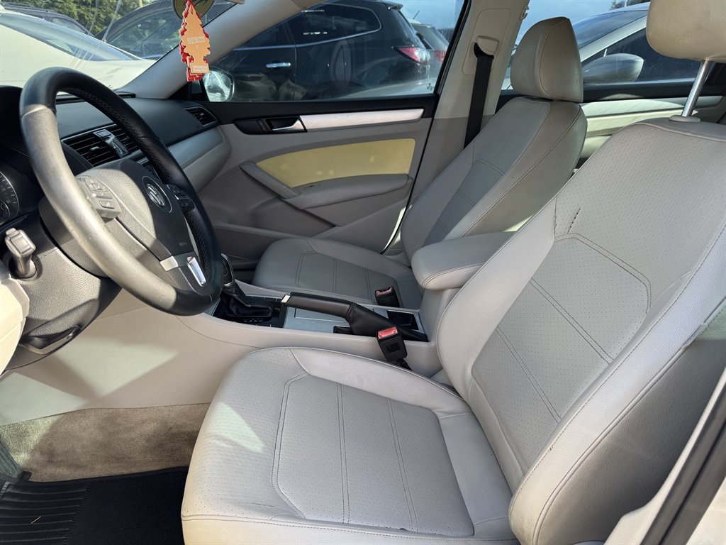2012 Volkswagen Passat - $6,995