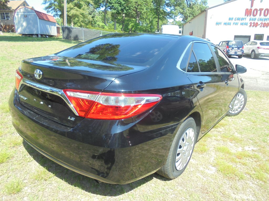 2016 Toyota Camry - $12,995