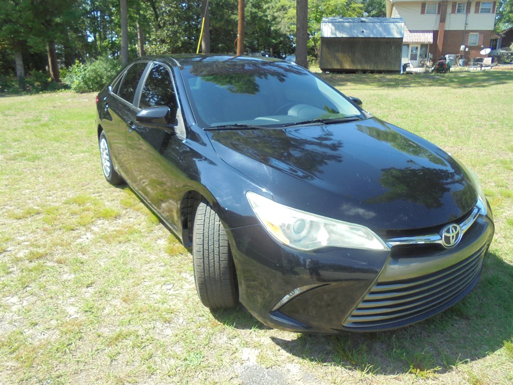 2016 Toyota Camry - $12,995