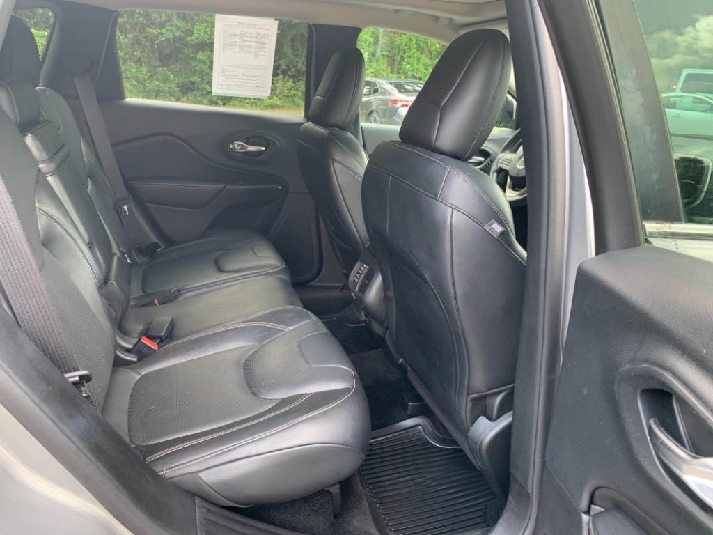 2011 Infiniti QX56 photo