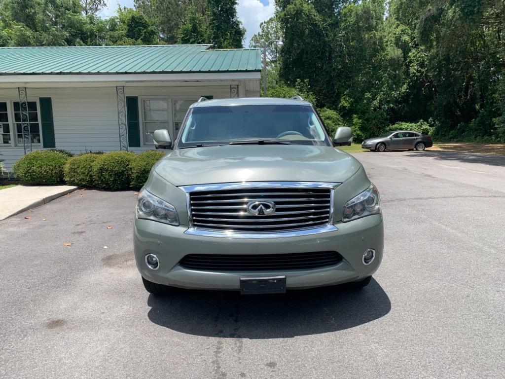 2011 Infiniti QX56 photo