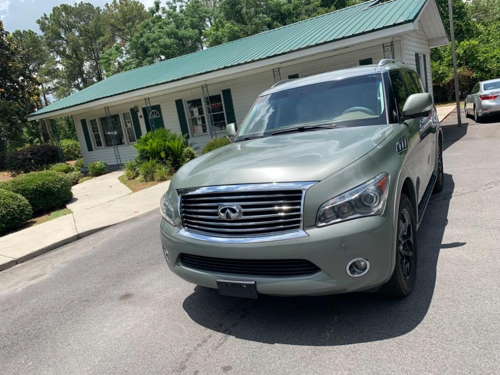 2011 Infiniti QX56 photo