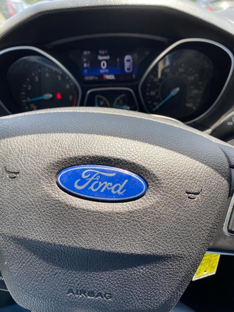 2016 Ford Focus SE photo