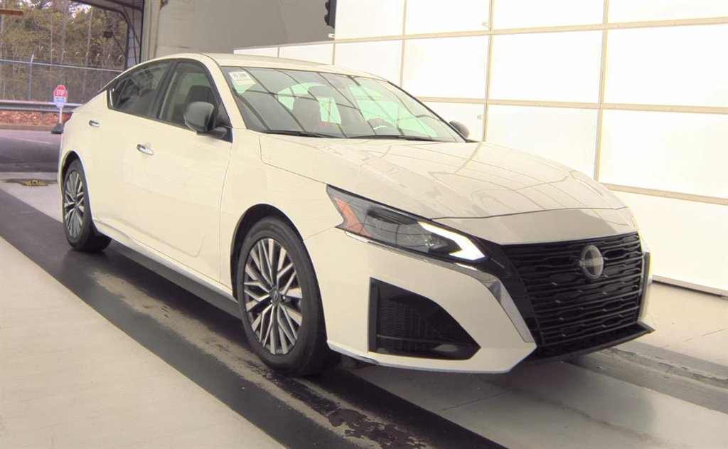 2025 Nissan Altima