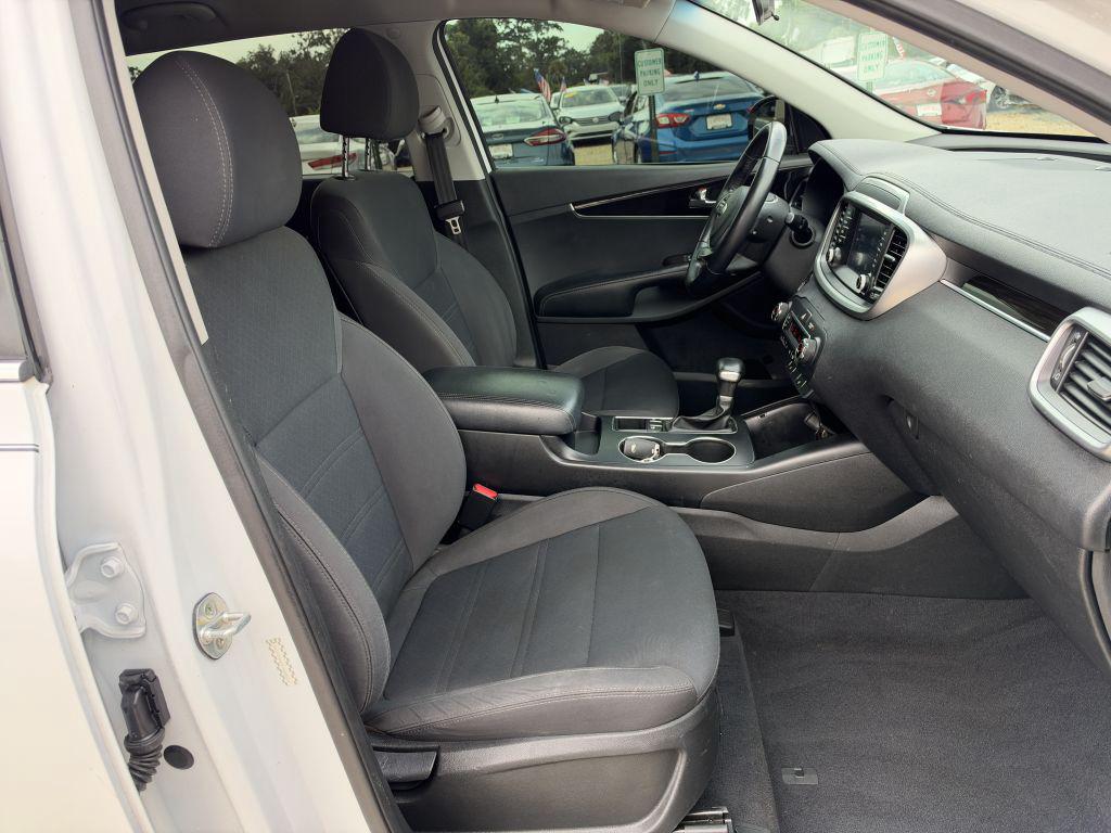 2020 Kia Sorento - $13,995