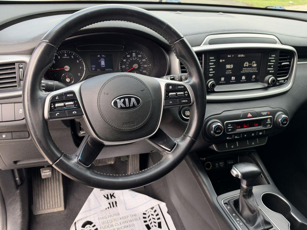 2020 Kia Sorento - $13,995