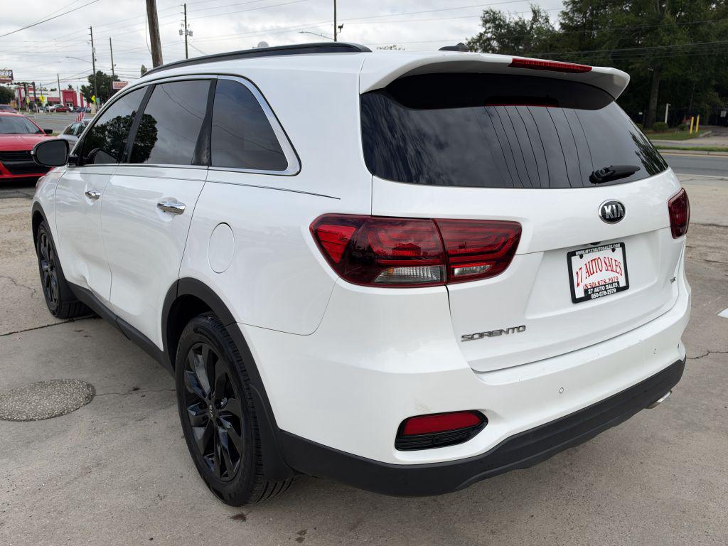 2020 Kia Sorento - $13,995