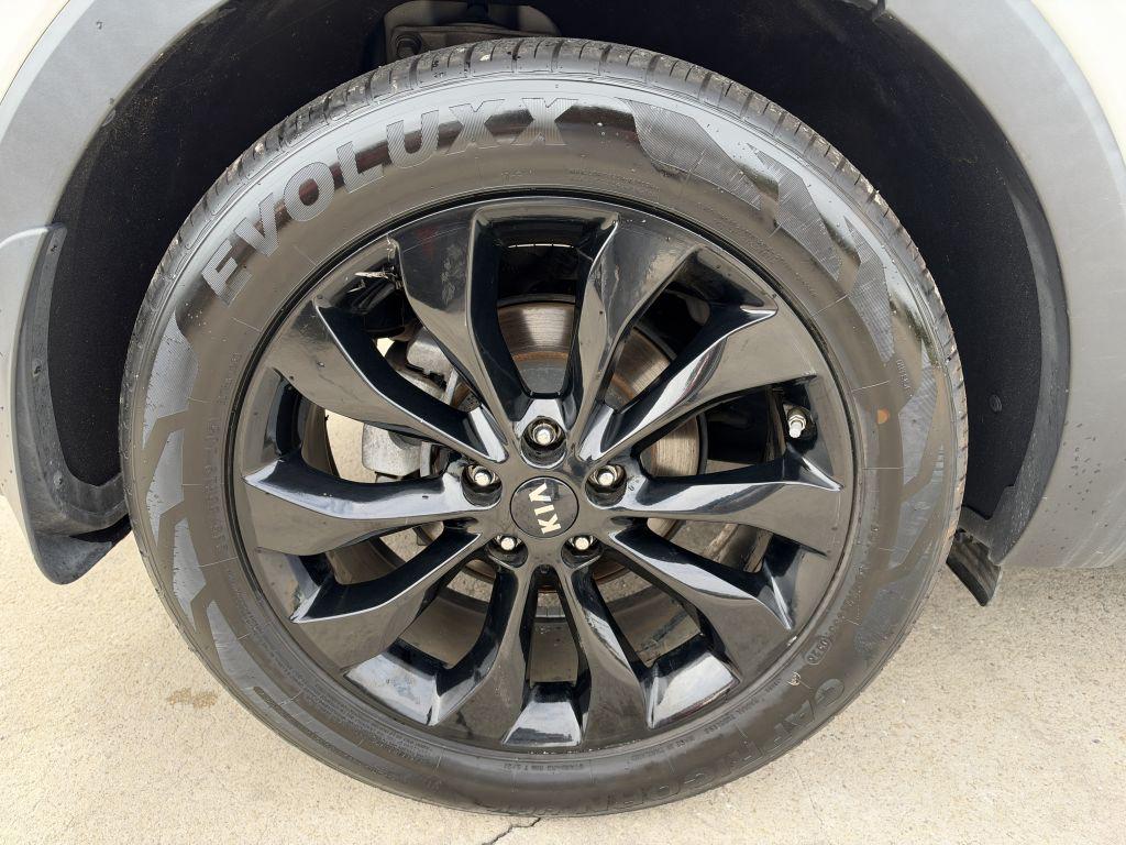 2020 Kia Sorento - $13,995