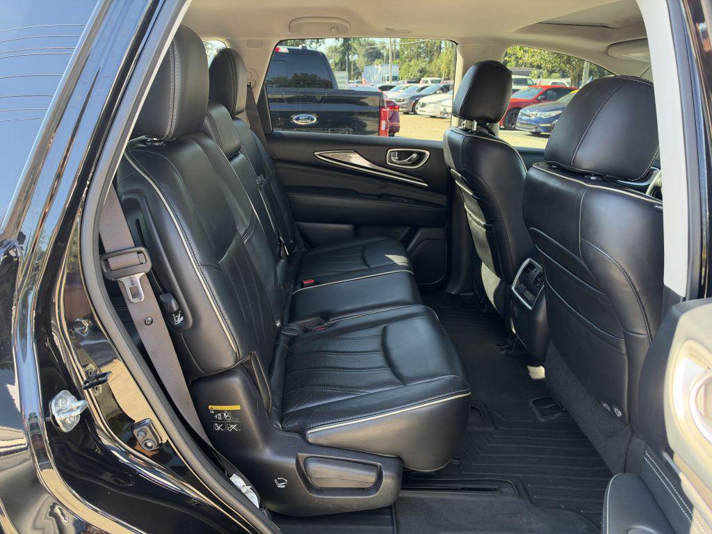 2017 INFINITI QX60 - $10,995