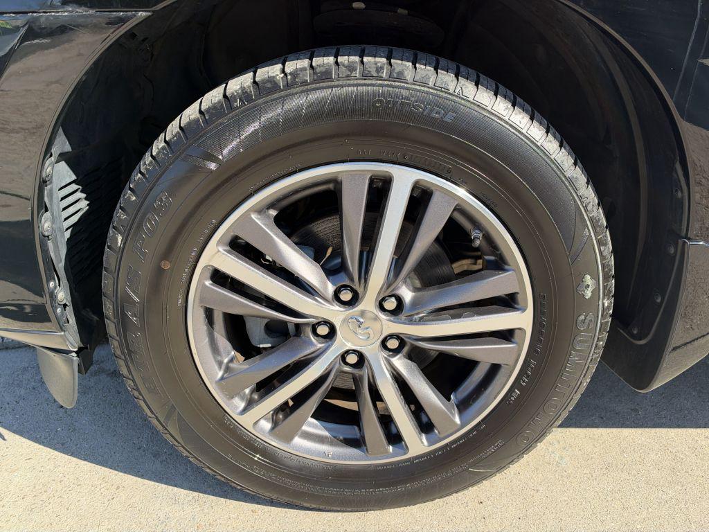 2017 INFINITI QX60 - $10,995