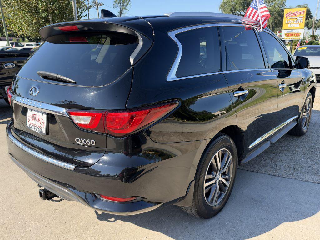 2017 INFINITI QX60 - $10,995