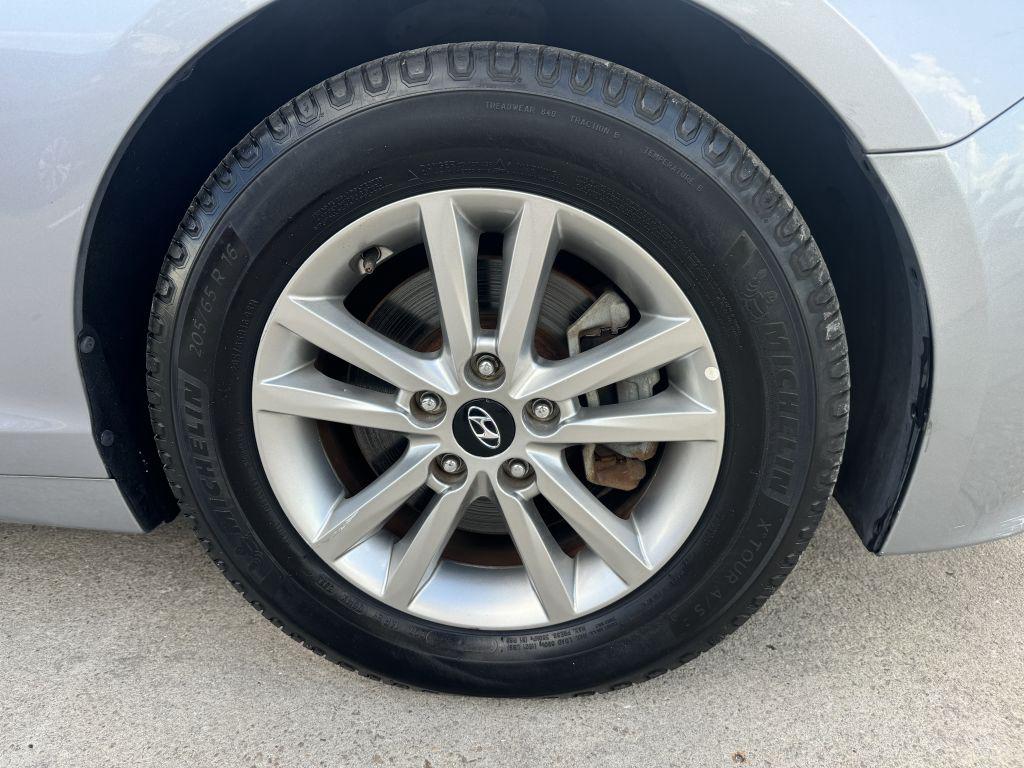 2016 Hyundai Sonata - $7,500