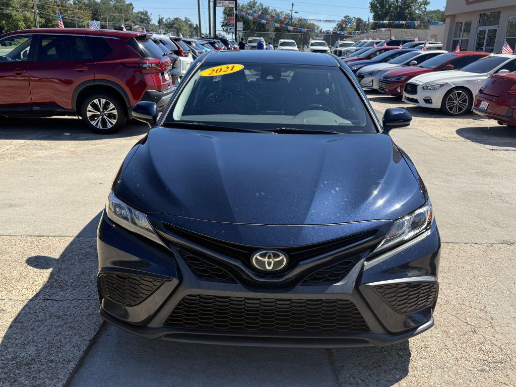2021 Toyota Camry - $19,995