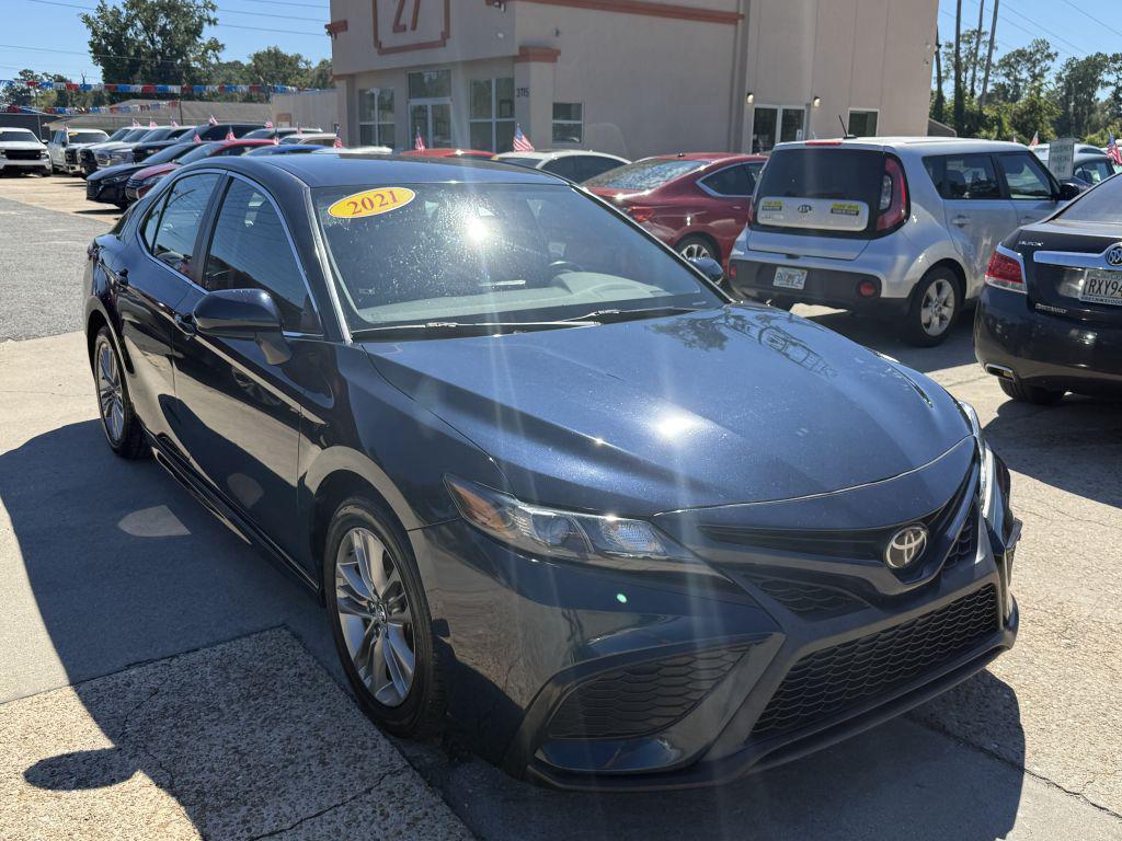 2021 Toyota Camry - $19,995