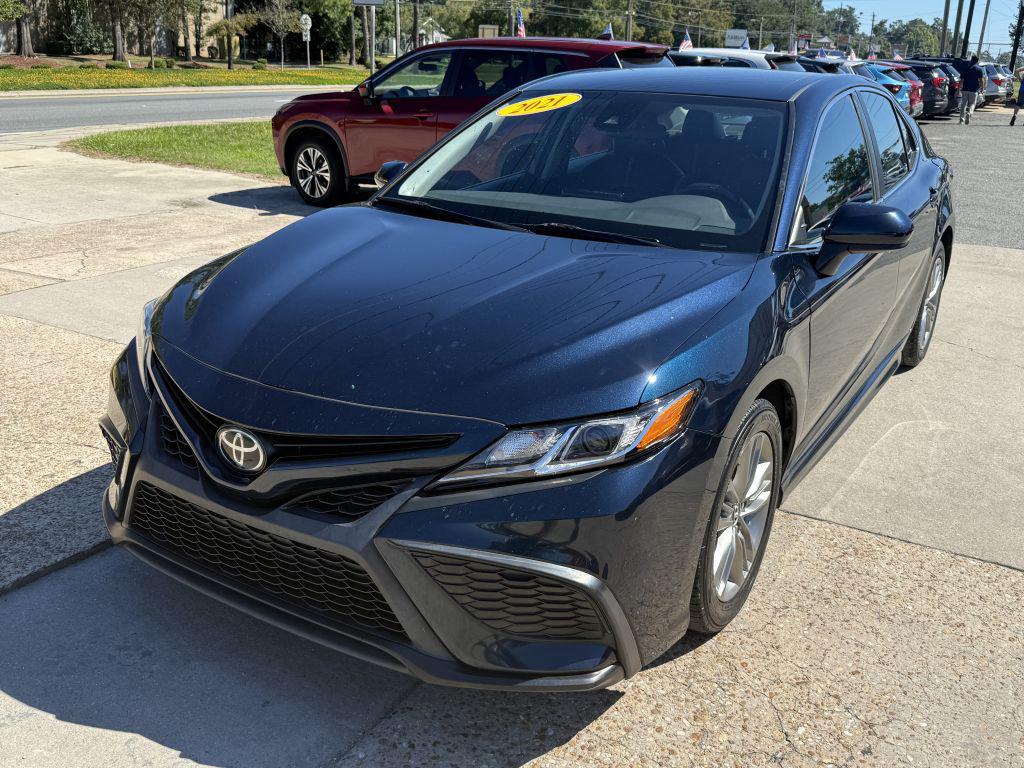 2021 Toyota Camry - $19,995