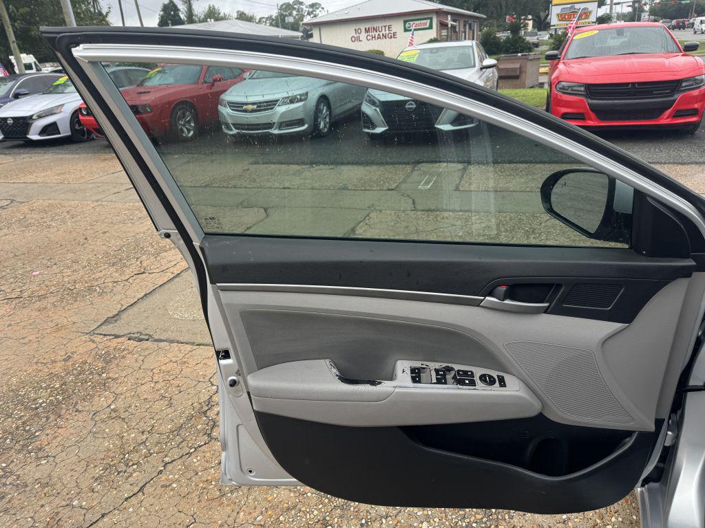 2018 Hyundai Elantra - $7,500