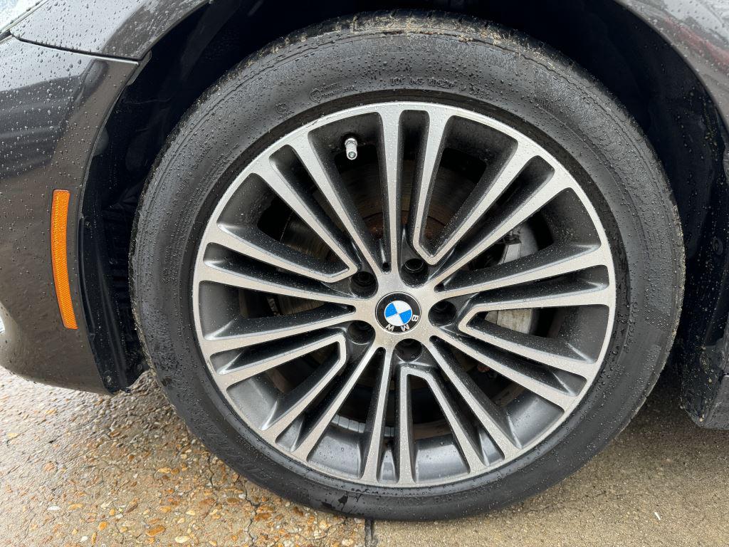 2017 BMW 5-Series  photo