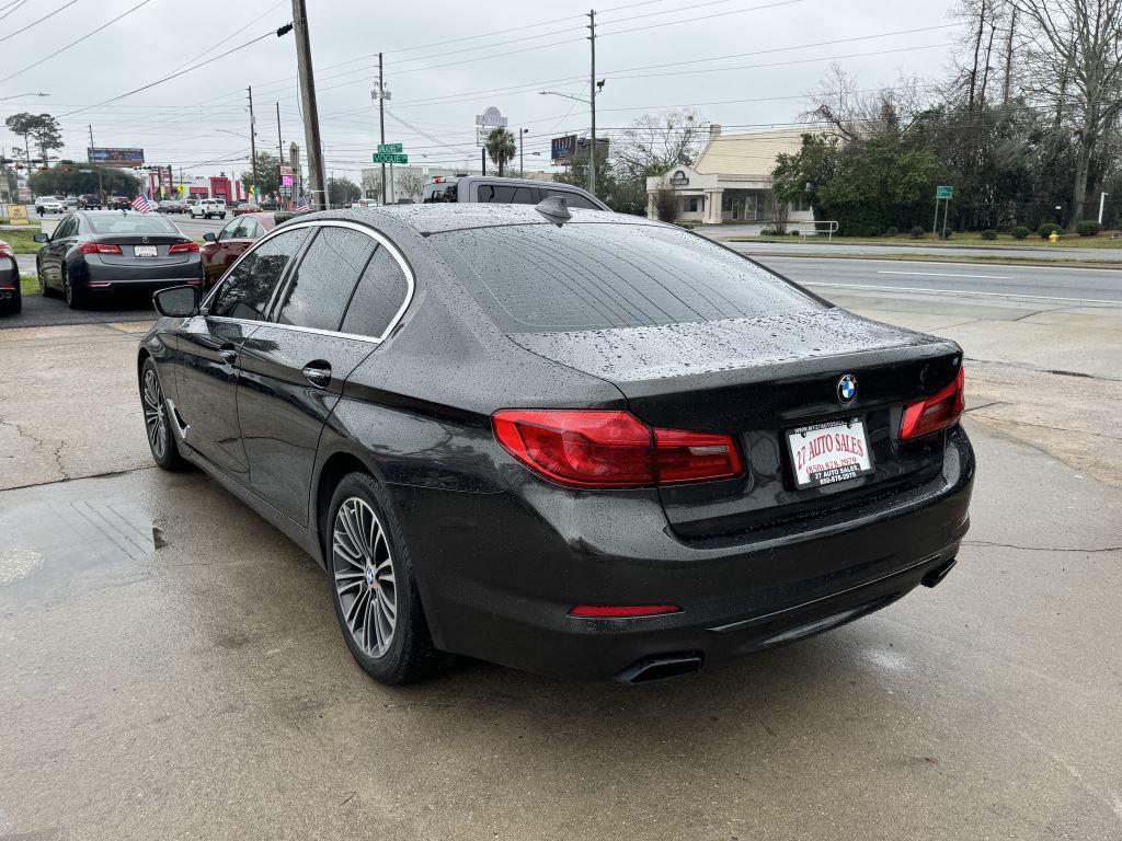 2017 BMW 5-Series  photo
