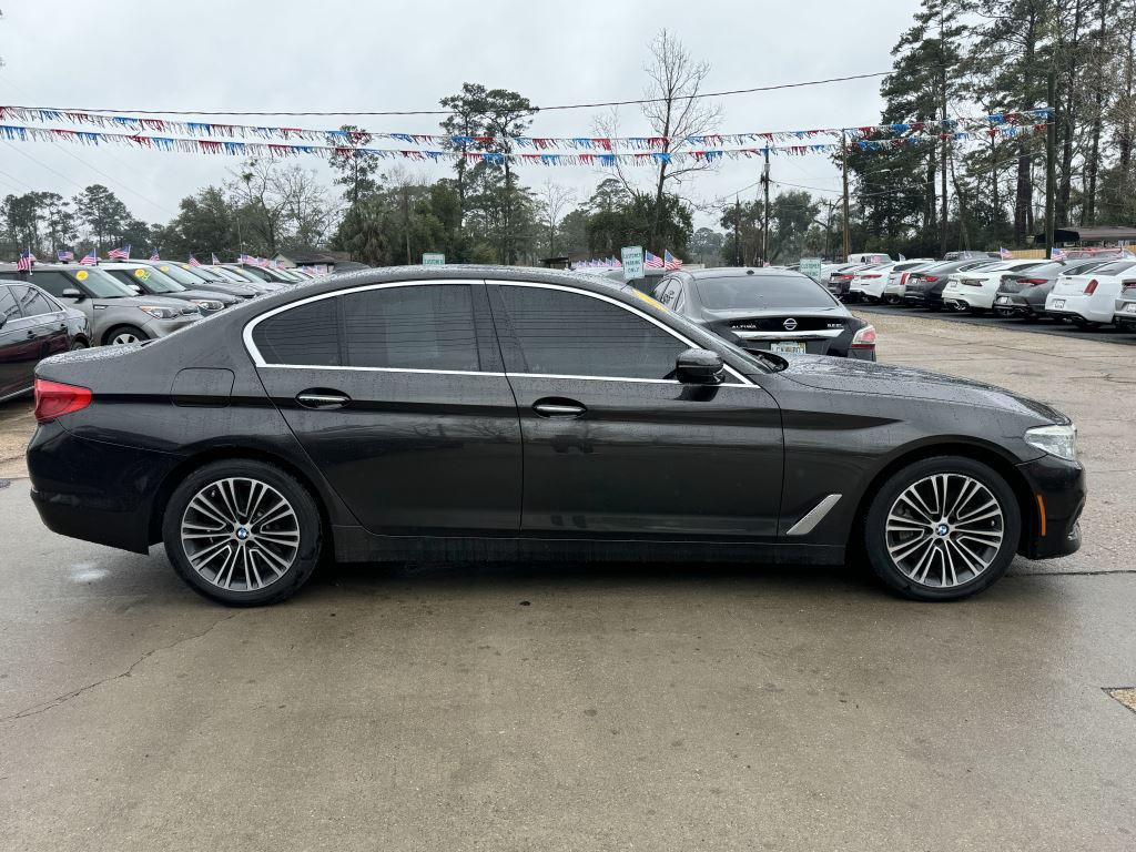 2017 BMW 5-Series  photo