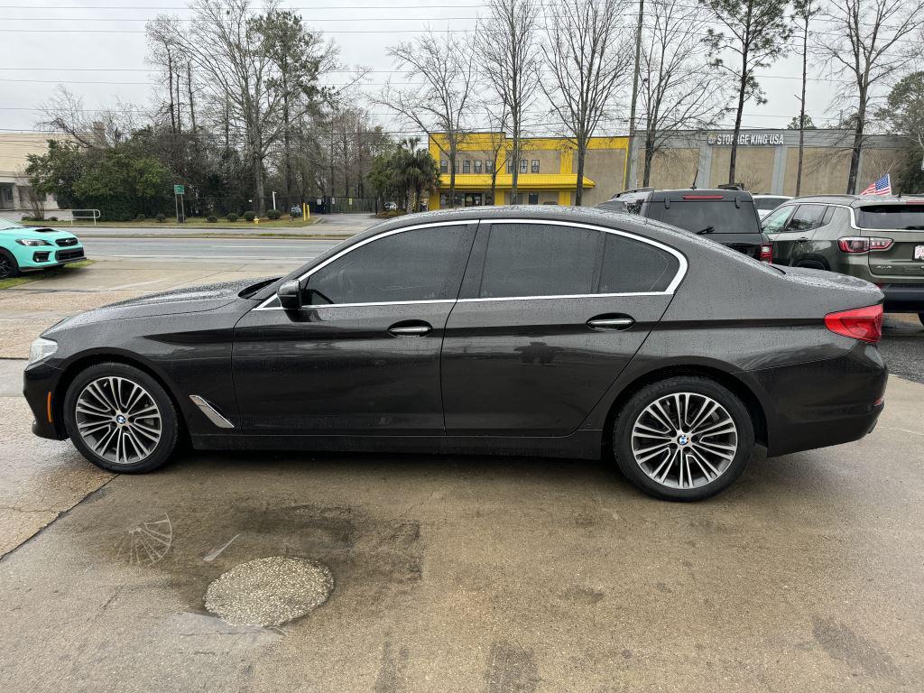 2017 BMW 5-Series  photo