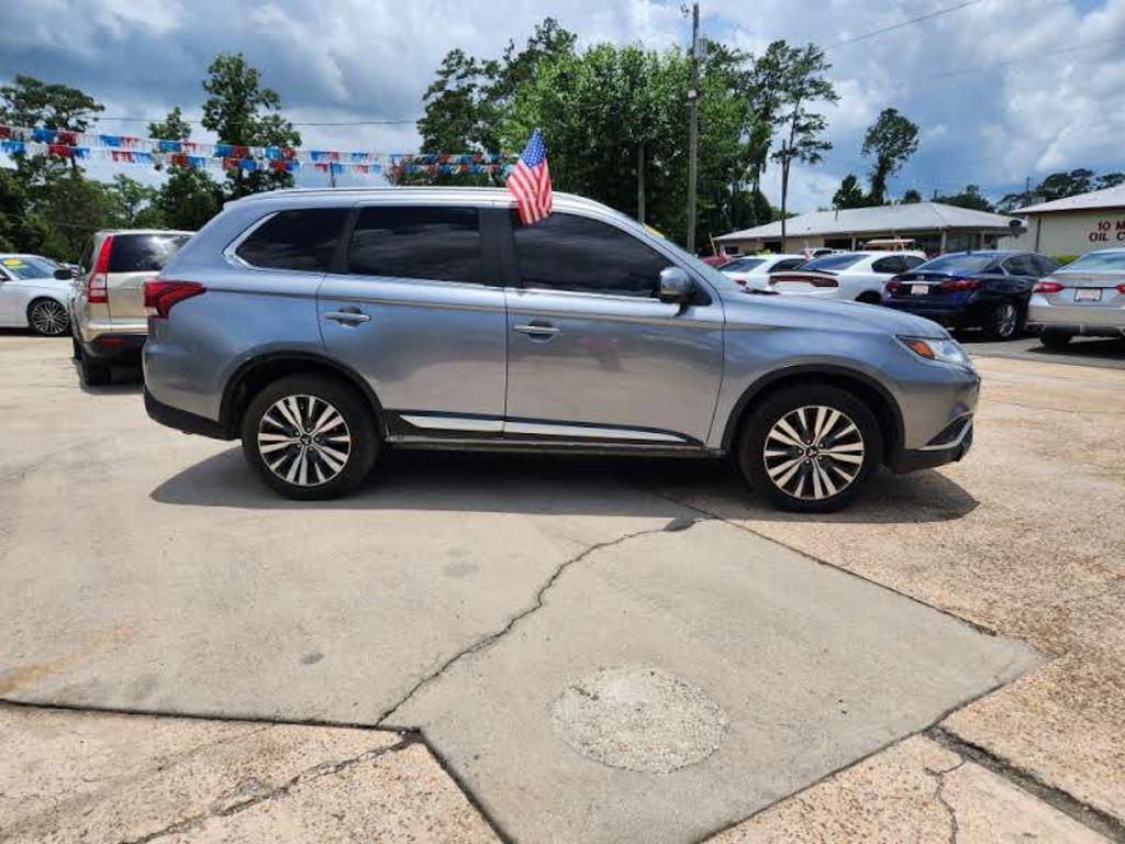 2020 Mitsubishi Outlander - $14,995