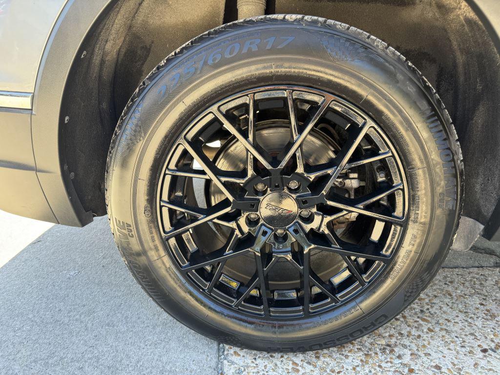 2020 Volkswagen Tiguan - $13,995