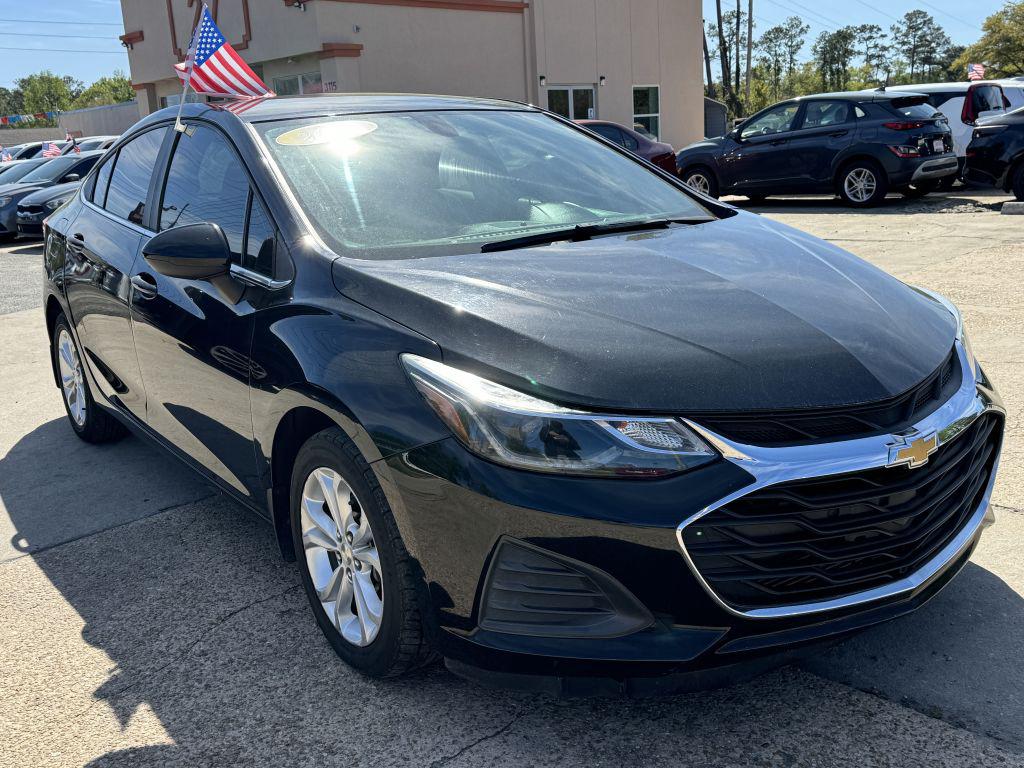 2019 Chevrolet Cruze - $9,500