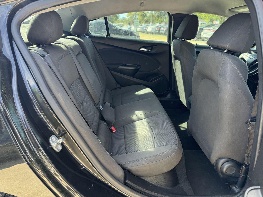2019 Chevrolet Cruze - $9,500
