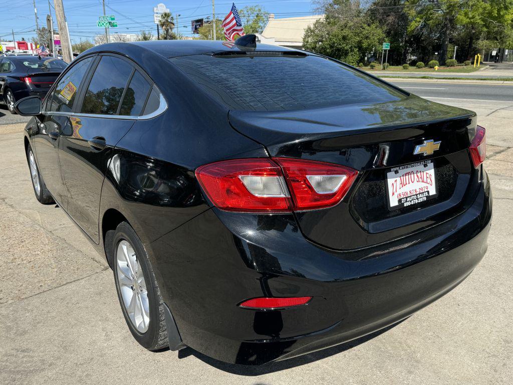 2019 Chevrolet Cruze - $9,500