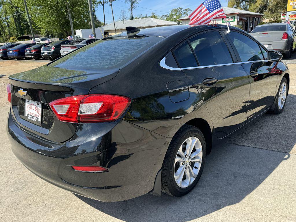 2019 Chevrolet Cruze - $9,500