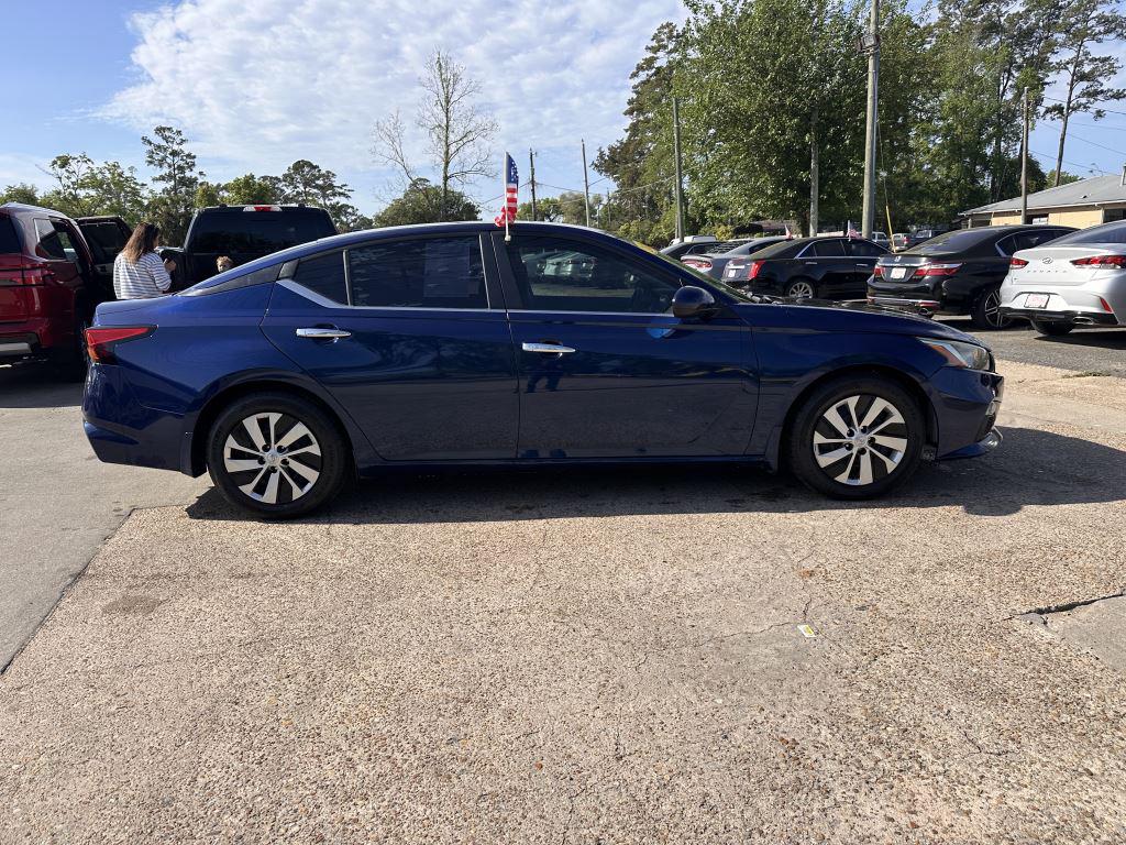 2020 Nissan Altima - $12,995