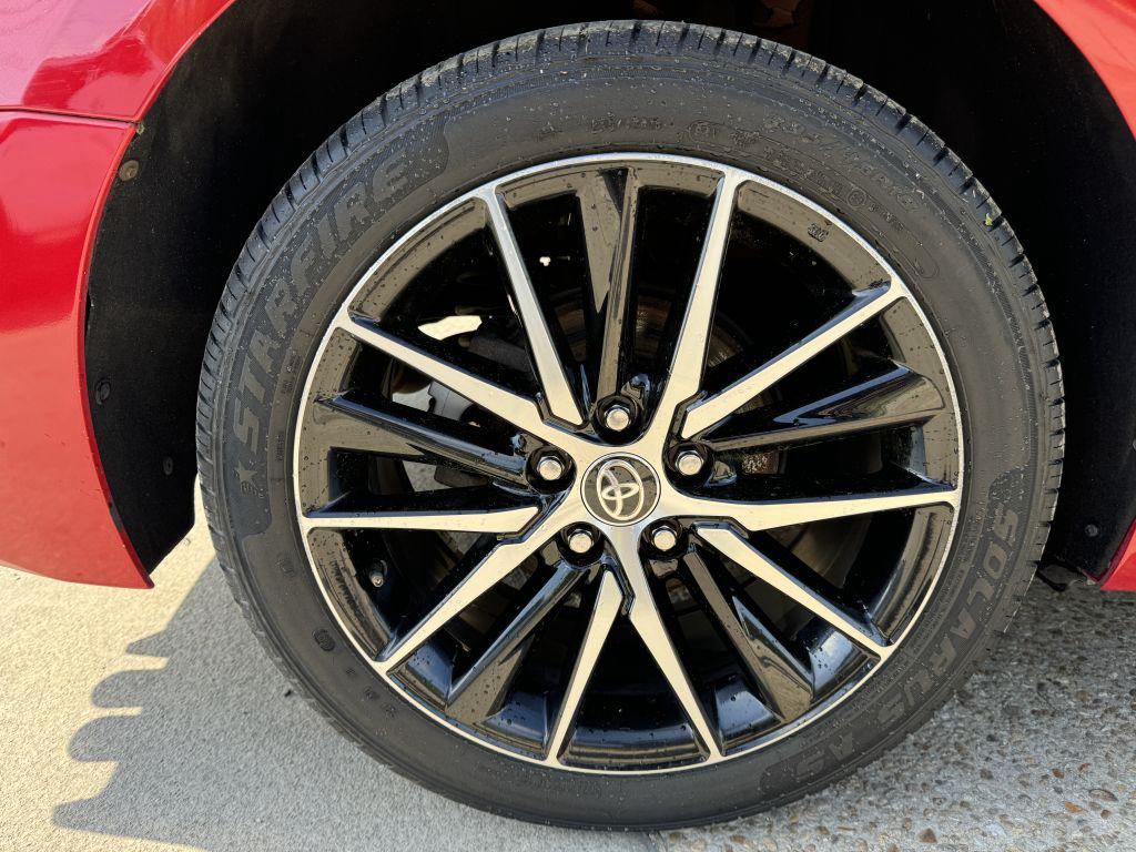 2021 Toyota Camry - $19,995