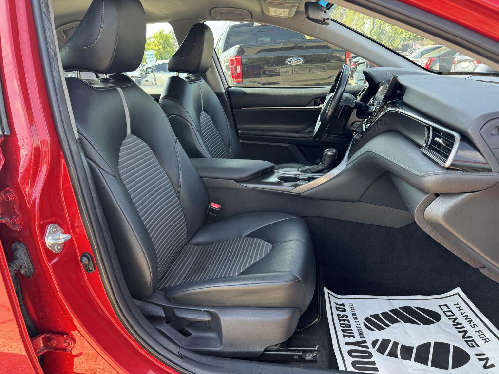 2021 Toyota Camry - $19,995