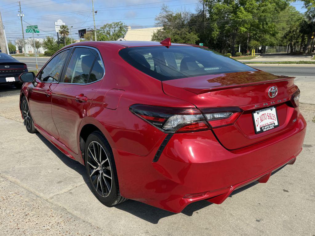 2021 Toyota Camry - $19,995