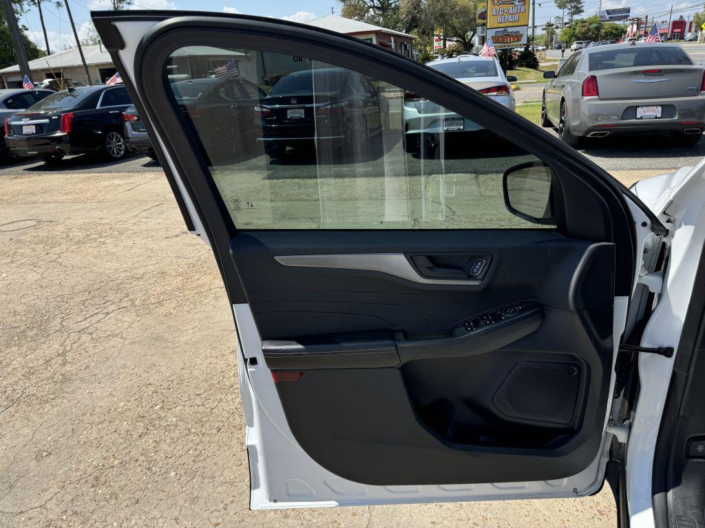 2023 Ford Escape - $15,995