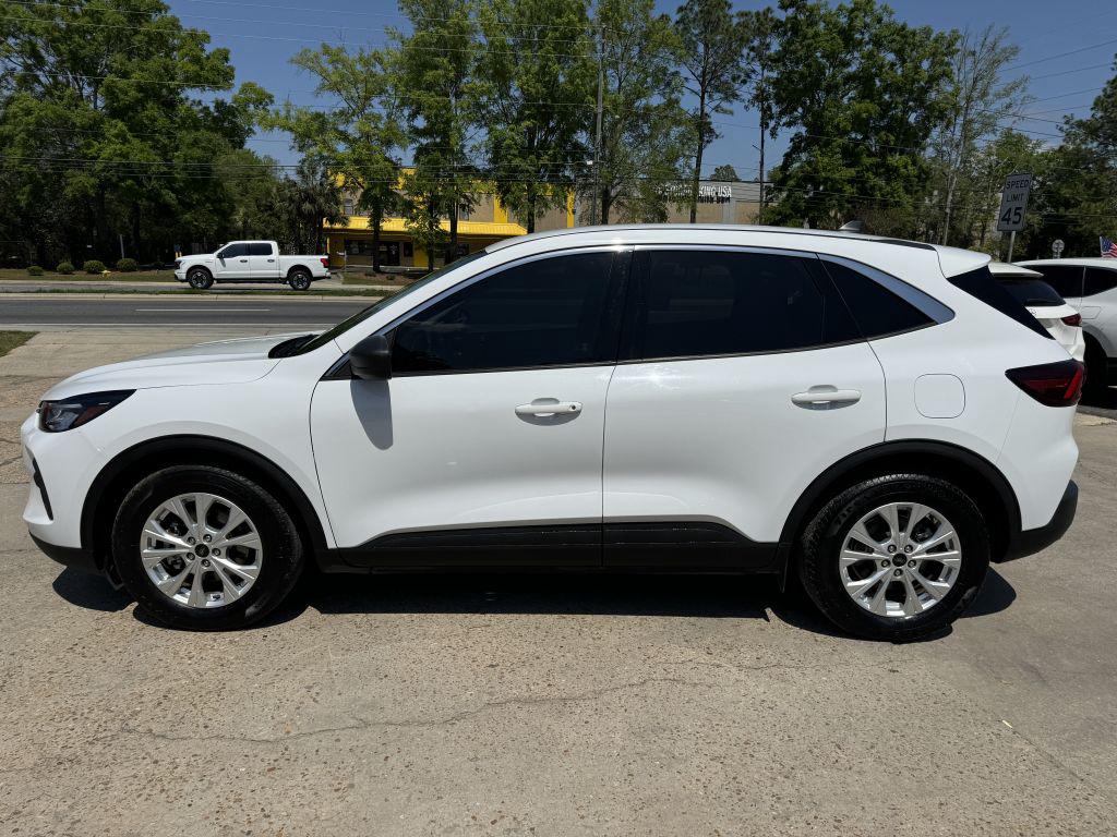 2023 Ford Escape - $15,995
