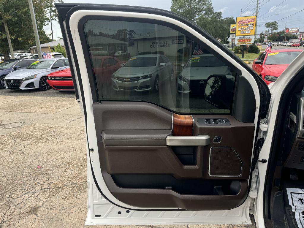 2017 Ford F-150 - $18,995